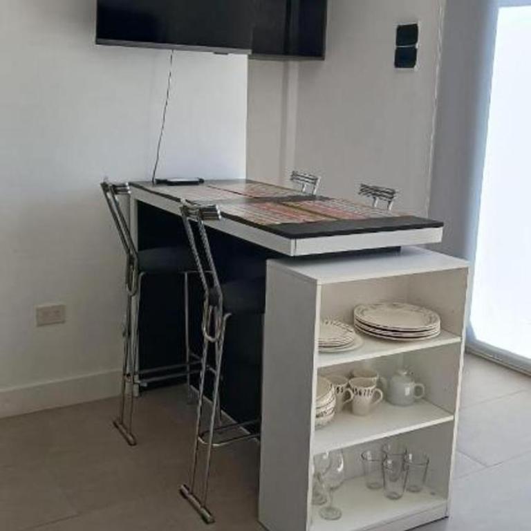 Vivienda Minimalista Ezeiza 305 - Apartamento - 3
