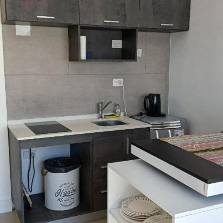 Vivienda Minimalista Ezeiza 305 - Apartamento - 4