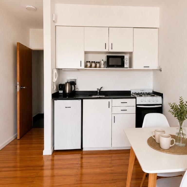 Frente a River, balcón con vista al Monumental sobre Av Libertador - Apartamento de 1 dormitorio - 2