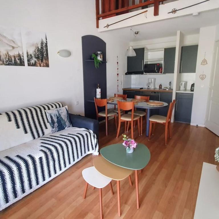 Cosy Duplex 7 people - Appartement 2 Chambres avec Vue sur la Montagne - 1