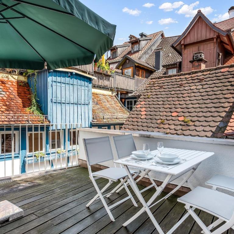 Ferienwohnung Metta - hochwertig sanierter Altbau mit Terrasse auf der Insel - Apartamento con terraza - 2