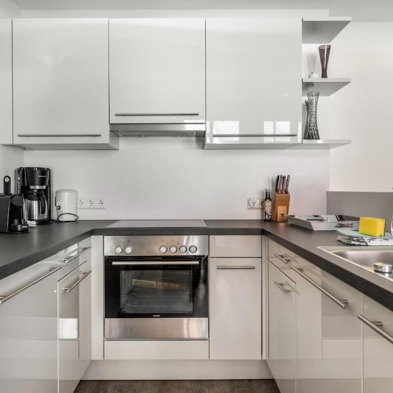 Ferienwohnung Metta - hochwertig sanierter Altbau mit Terrasse auf der Insel - Apartamento con terraza - 8