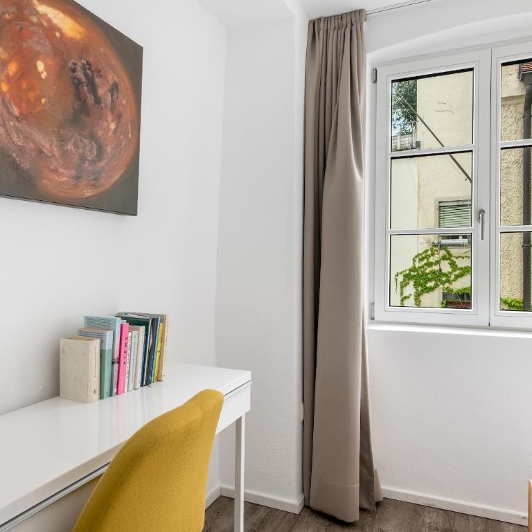 Ferienwohnung Metta - hochwertig sanierter Altbau mit Terrasse auf der Insel - Apartamento con terraza - 13
