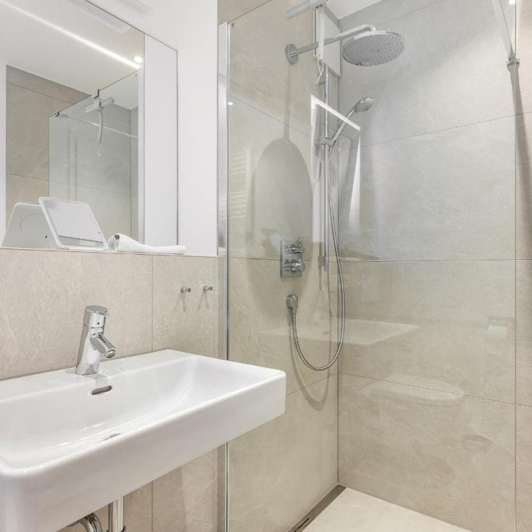 Ferienwohnung Berg und See - moderne Wohnung mit Rundblick am Bodensee genießen - Apartment with Lake View - 12
