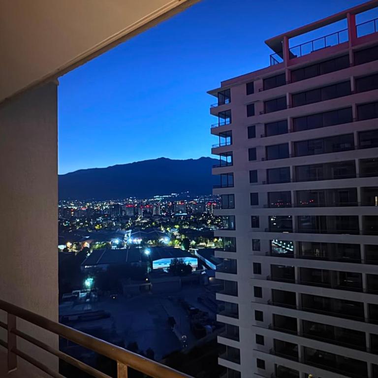 Hospédate con una vista de postal, en la comuna de Macul Este acogedor apartamento de1 Habitación 1 Baño con una laguna navegable - One-Bedroom Apartment - 18