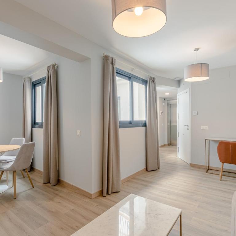 B1 In Front The Cathedral - Apartamento Superior con 3 dormitorios - 9