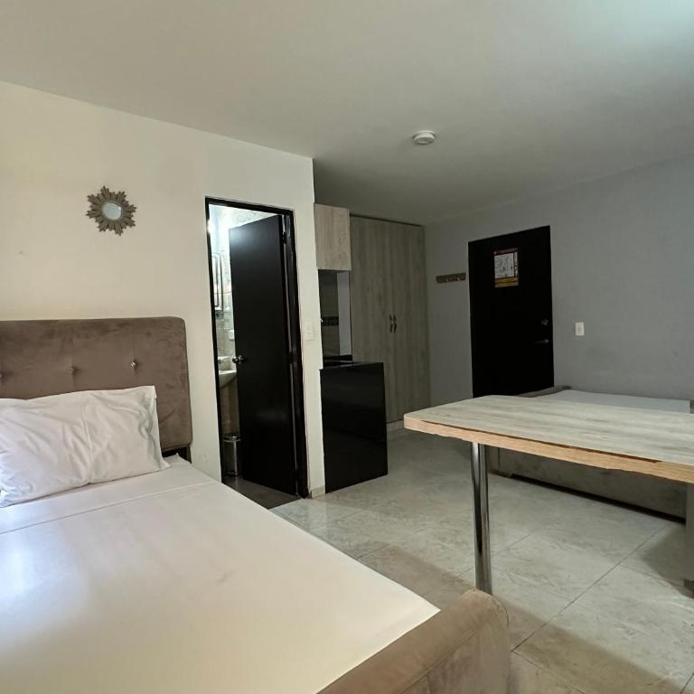 Hotel Roosevelt Plaza - Quadruple Room - 1