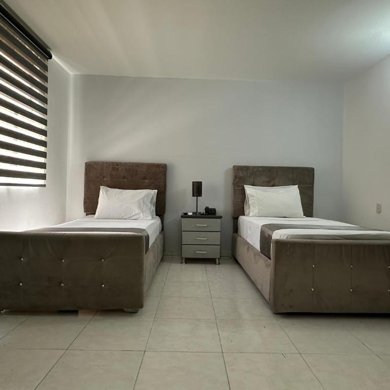 Hotel Roosevelt Plaza - Standard Twin Room - 6