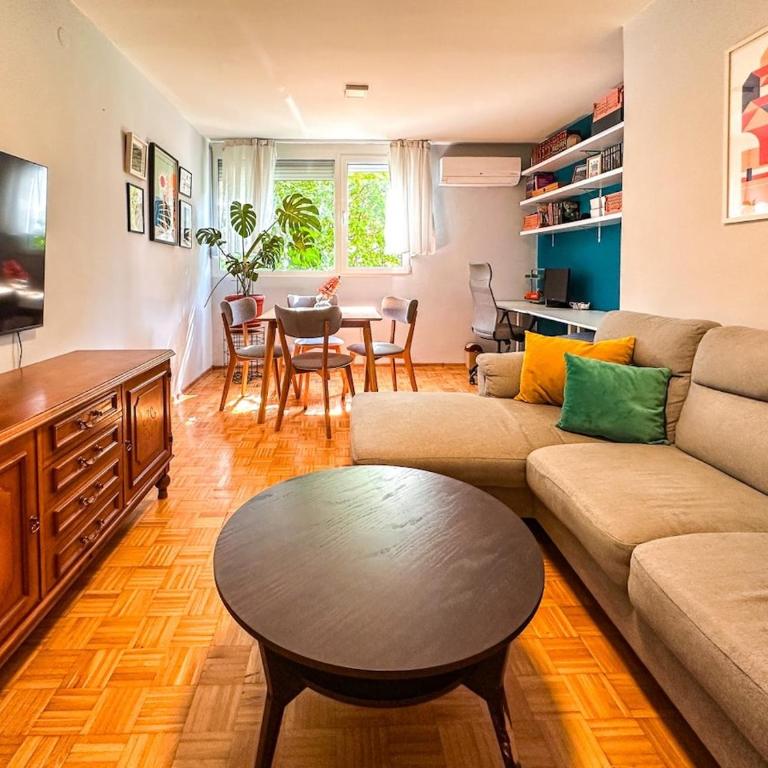 Colorful Cheyf in the city center - Apartman sa 1 Spavaćom Sobom - 1