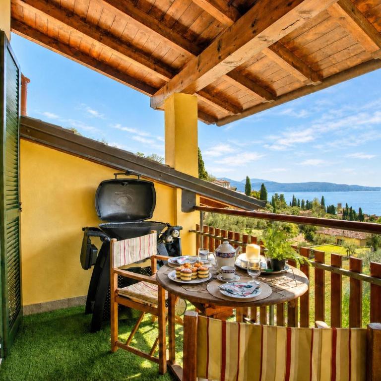 Alice Suite Terrace, lake view & Park - Happy Rentals - Appartamento con Balcone - 1