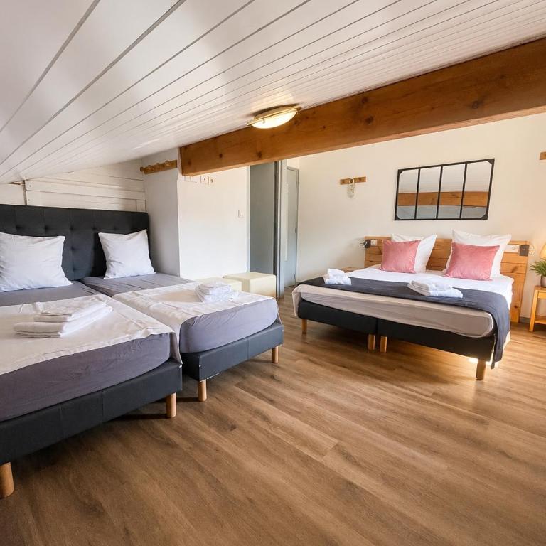 Chalet Hotel Alpaka - Chambre Économique Quadruple - Vue sur Montagne - 2