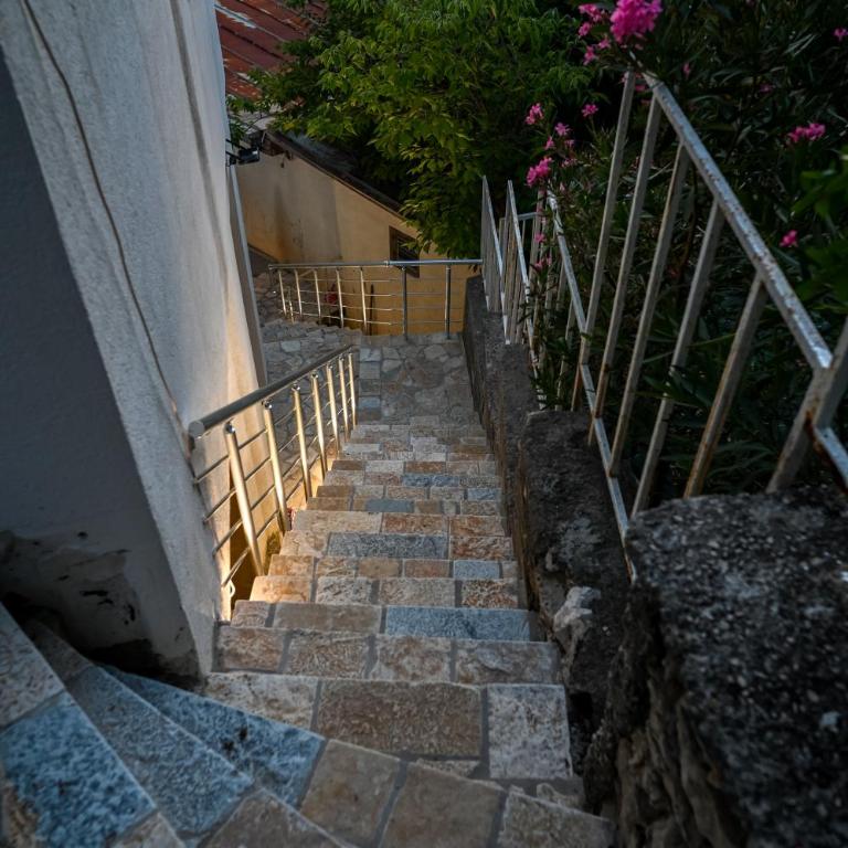 Lana Apartments - Double Room with Terrace - 3