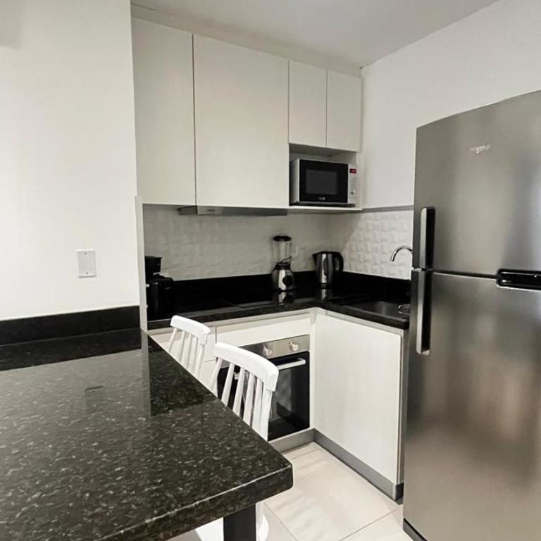 2 Dormitorios a metros del Shopping del Sol Piscina, Coworking y Piso Alto - Two-Bedroom Apartment - 9