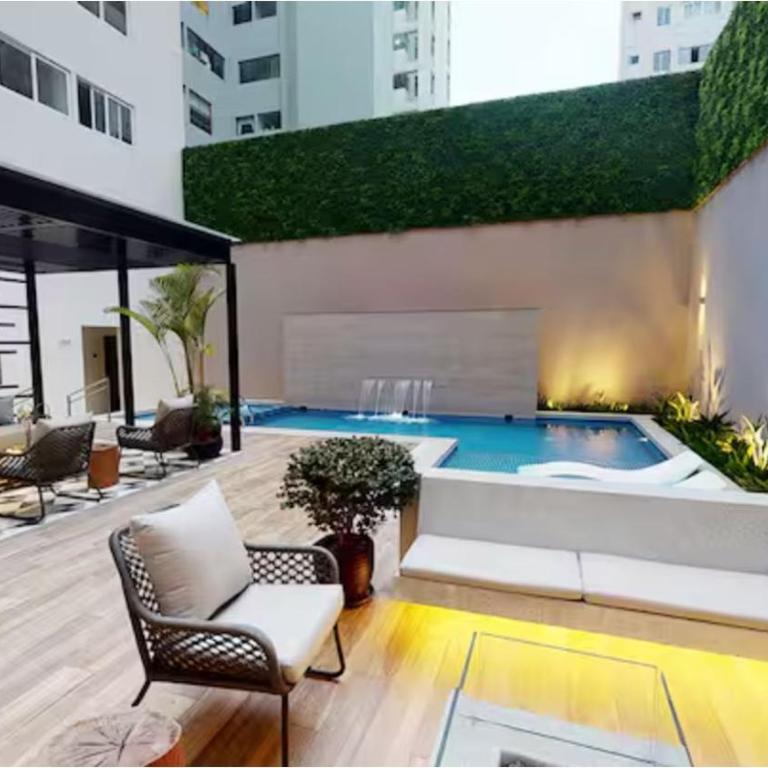 OceanFront Larcomar Apartments - Apartment with Pool View - 3
