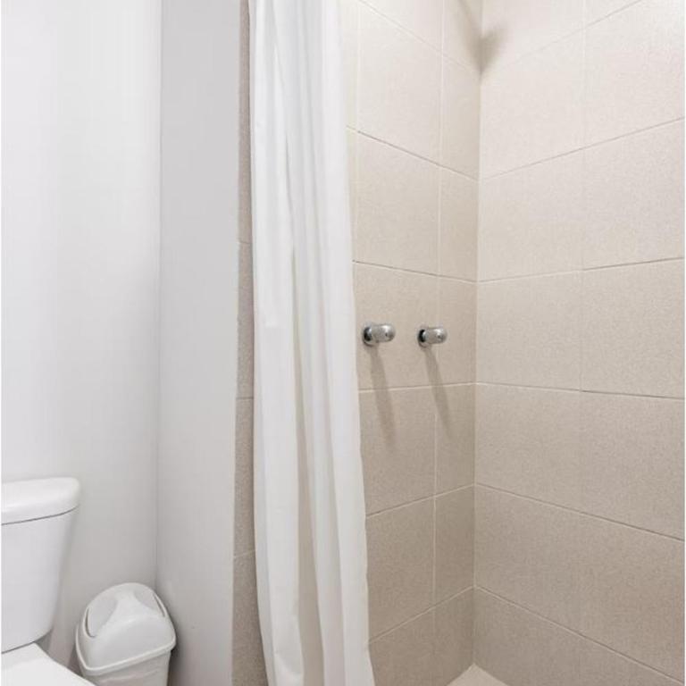 OceanFront Larcomar Apartments - Apartment with Pool View - 14