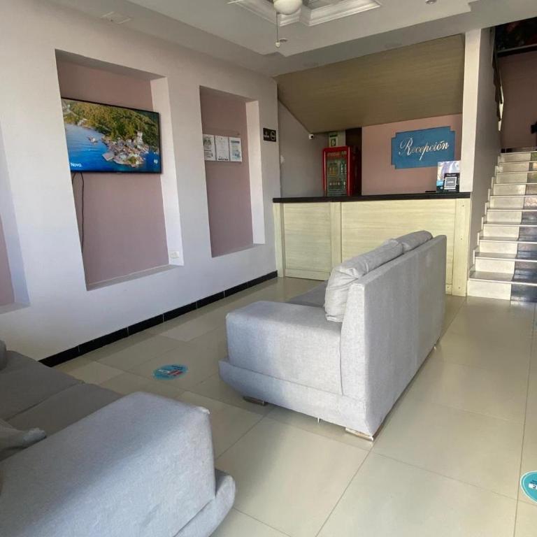 Hotel Coral Santa Marta - Standard Quadruple Room - 4