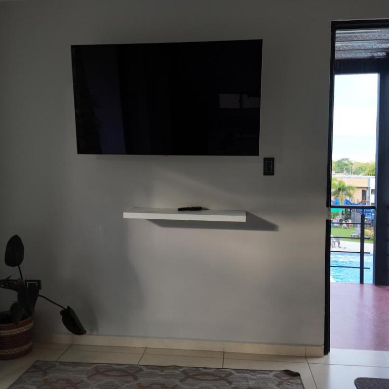 Apartamentos 2H cerca al Aeropuerto con 4 PISCINAS, Jacuzzi y Sauna by Molca Travel - Apartamento de 2 dormitorios - 8