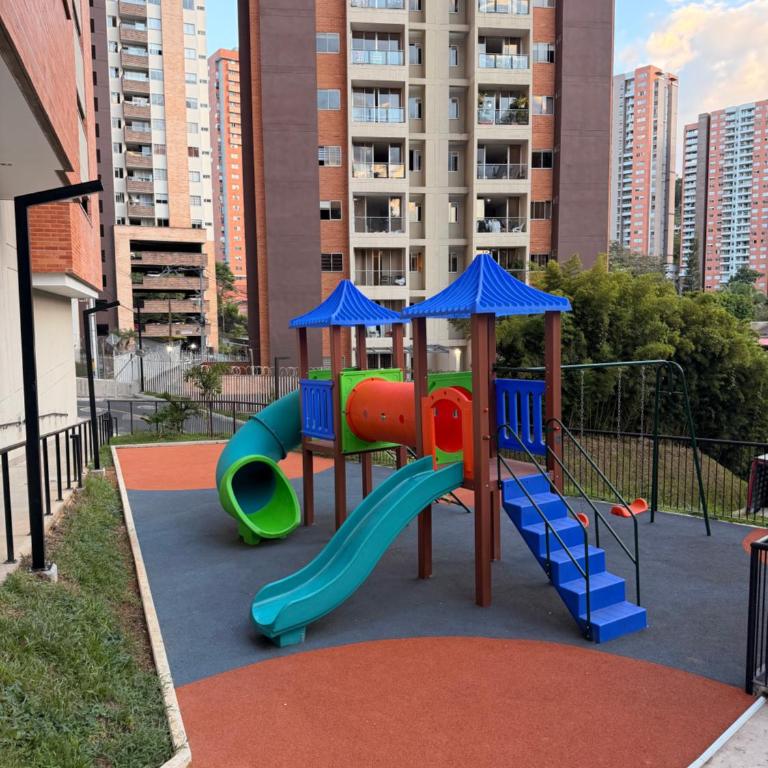 Acogedor apartamento a 5 min del parque Sabaneta - Apartamento de 2 dormitorios - 2