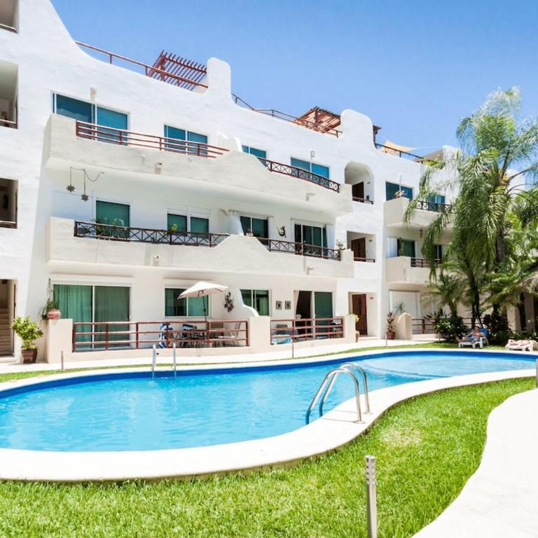 Penthouse Retreat Rooftop, Bbq & Pool - Two-Bedroom Apartment with Balcony - 1