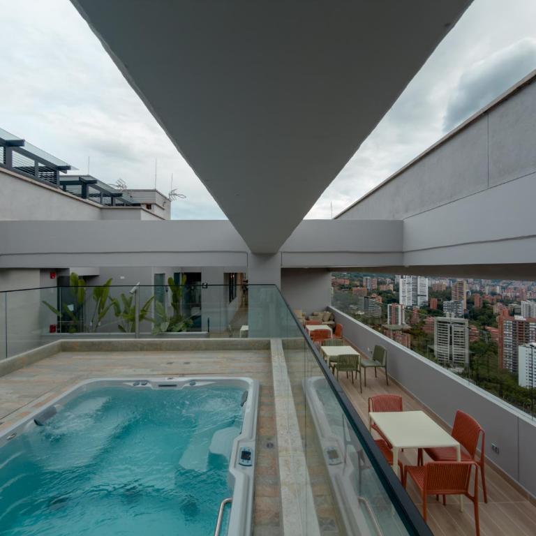 Apartment Grand by Linares El Poblado - Two-Bedroom Apartment - 2