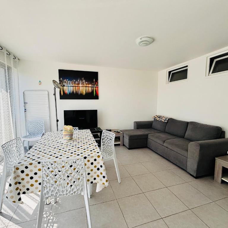 Saint-Cyprien : T3 moderne proche plage avec parking privé - FR-1-309-549 - Appartement - 8