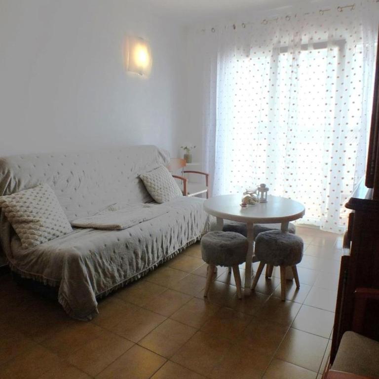 Apartamento en Empuriabrava para 4/6 personas, a 800m de la playa, con terraza y aire acondicionado - ES-204-4 - Apartment - 5