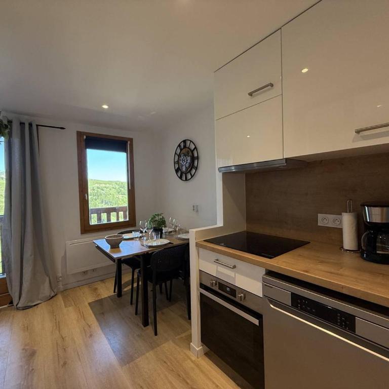 Studio lumineux avec vue dégagée - 4 pers. - FR-1-351-280 - Apartment - 2