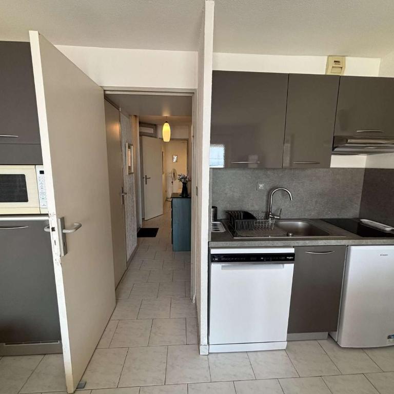 Appartement au calme avec vue mer - 4 pers. - FR-1-845-49 - Apartment - 11