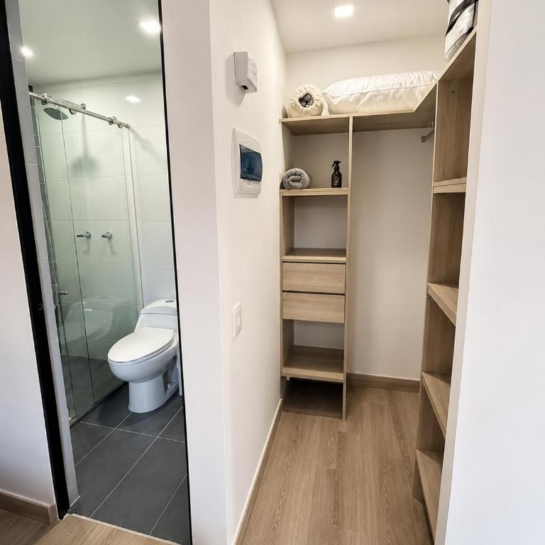 Lovely Private Apto in Poblado - One-Bedroom Apartment - 9