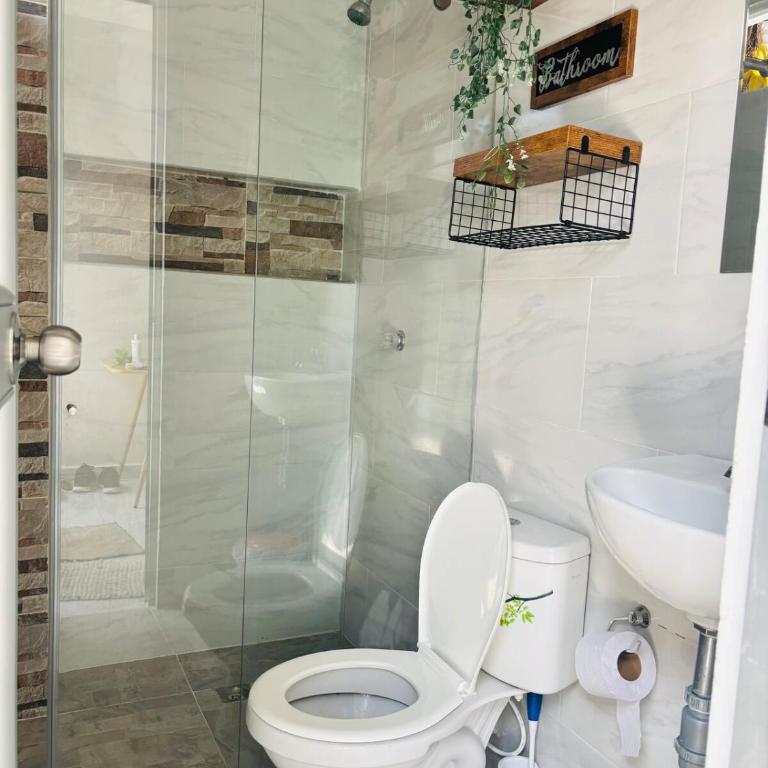 Comfortable spacious House near Av Primera and downtown - Casa de 3 dormitorios - 10