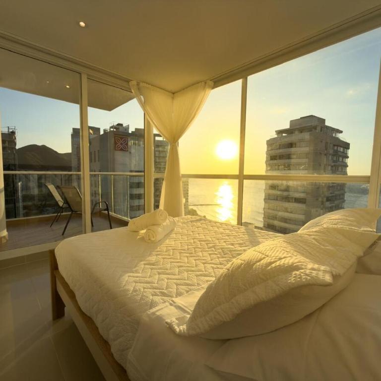 Luxury Oceanfront Suite Infinity Pool View - Three-Bedroom Apartment - 9