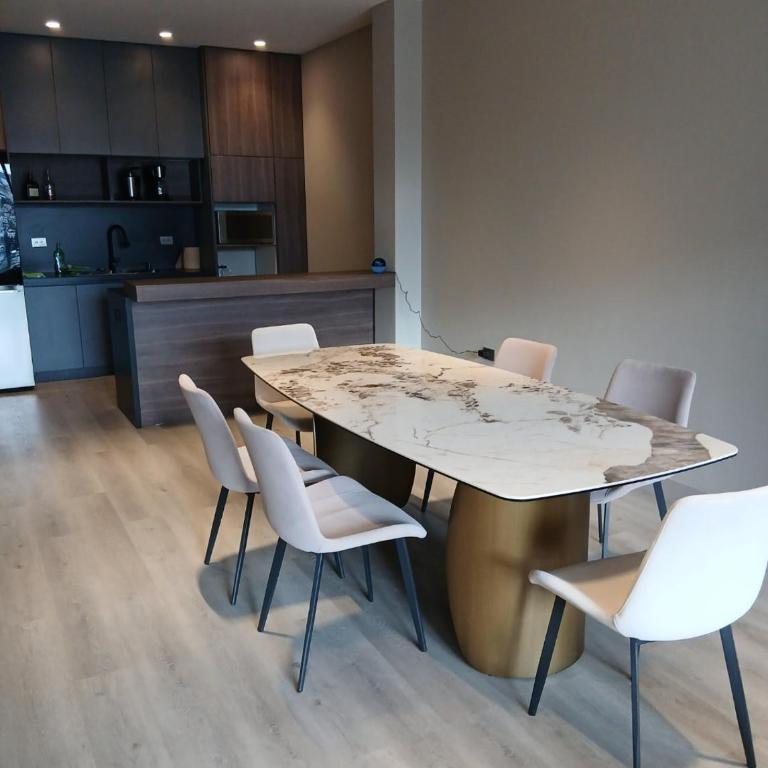 Departamento Lumina, cerca del centro de Loja - Apartamento de 2 dormitorios - 2
