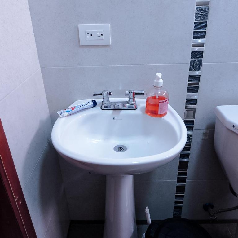 Alojamiento Primer Piso Confort Riobamba - Apartamento de 2 dormitorios - 10