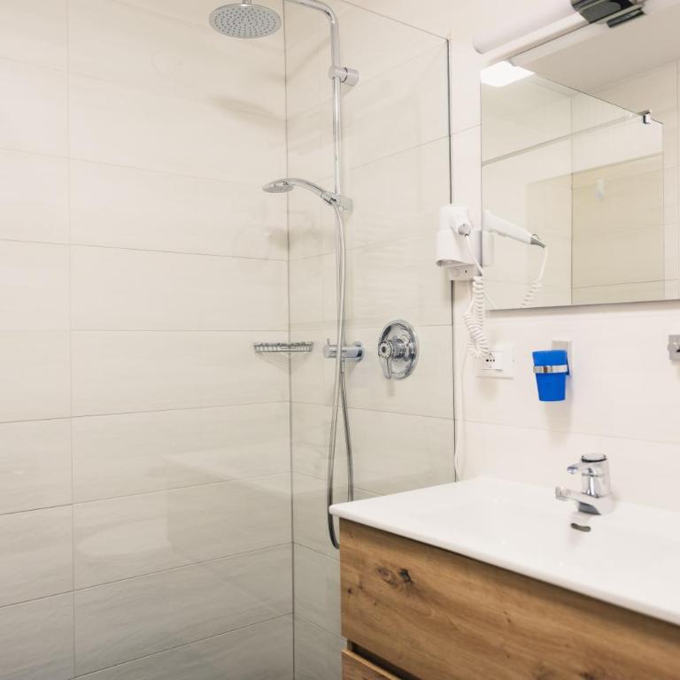 Residence Condor - Doppel-/Zweibettzimmer mit Balkon - 18