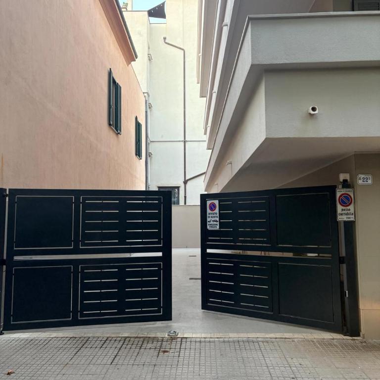 Attico Panoramico Follonica Centro - Appartamento con 2 Camere da Letto - 2