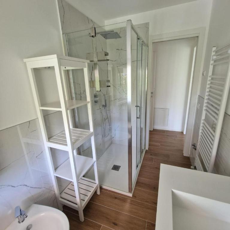 Attico Panoramico Follonica Centro - Appartamento con 2 Camere da Letto - 14