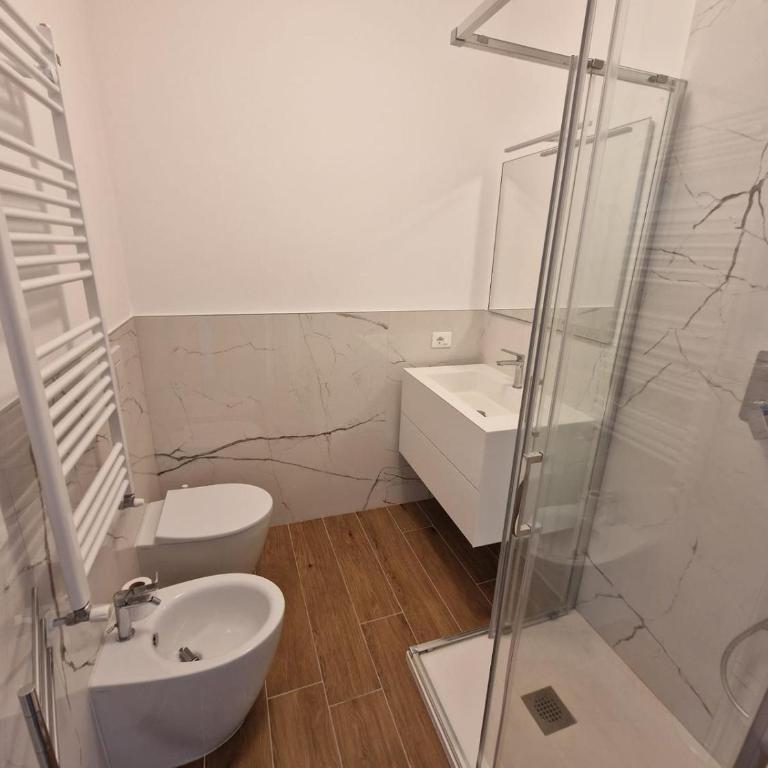 Attico Panoramico Follonica Centro - Appartamento con 2 Camere da Letto - 17