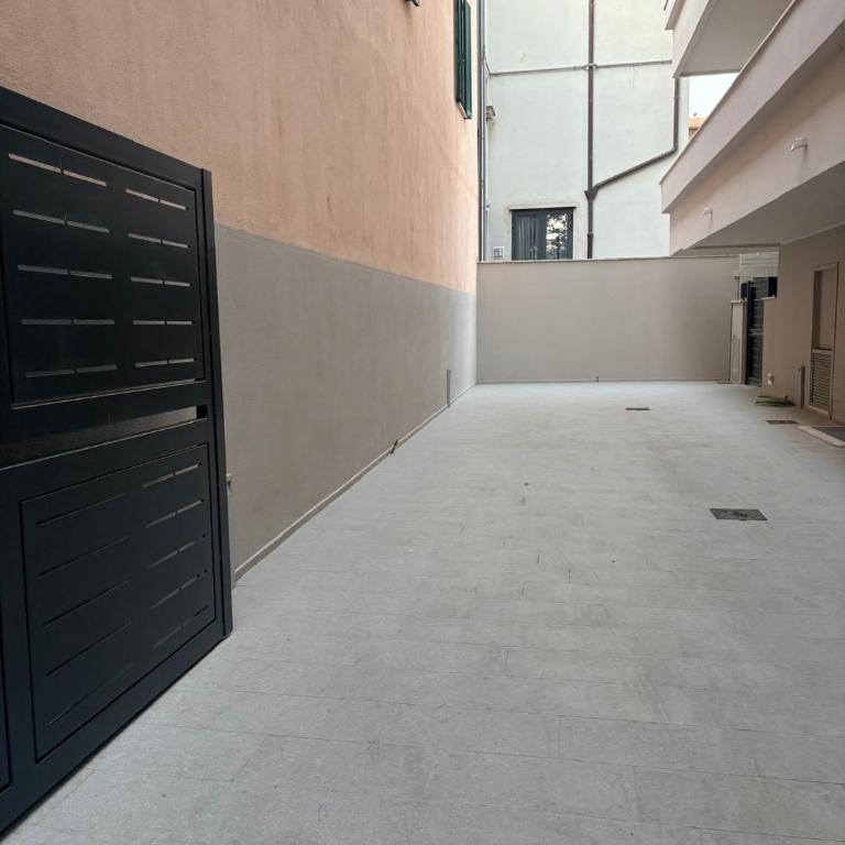 Attico Panoramico Follonica Centro - Appartamento con 2 Camere da Letto - 18