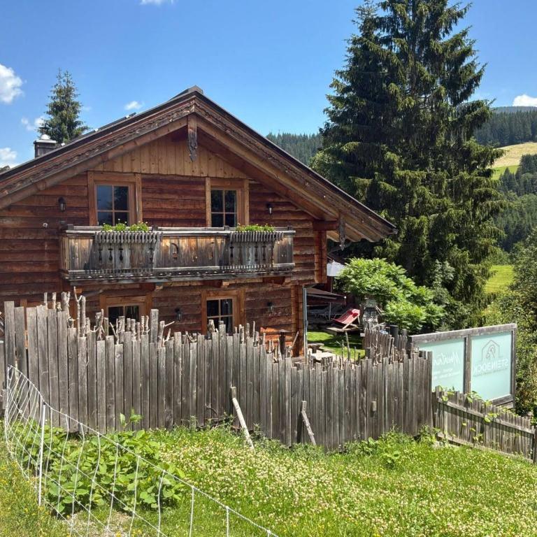 Chalet in St Martin with Sauna & Mountain Views - Chalet mit 3 Schlafzimmern - 1