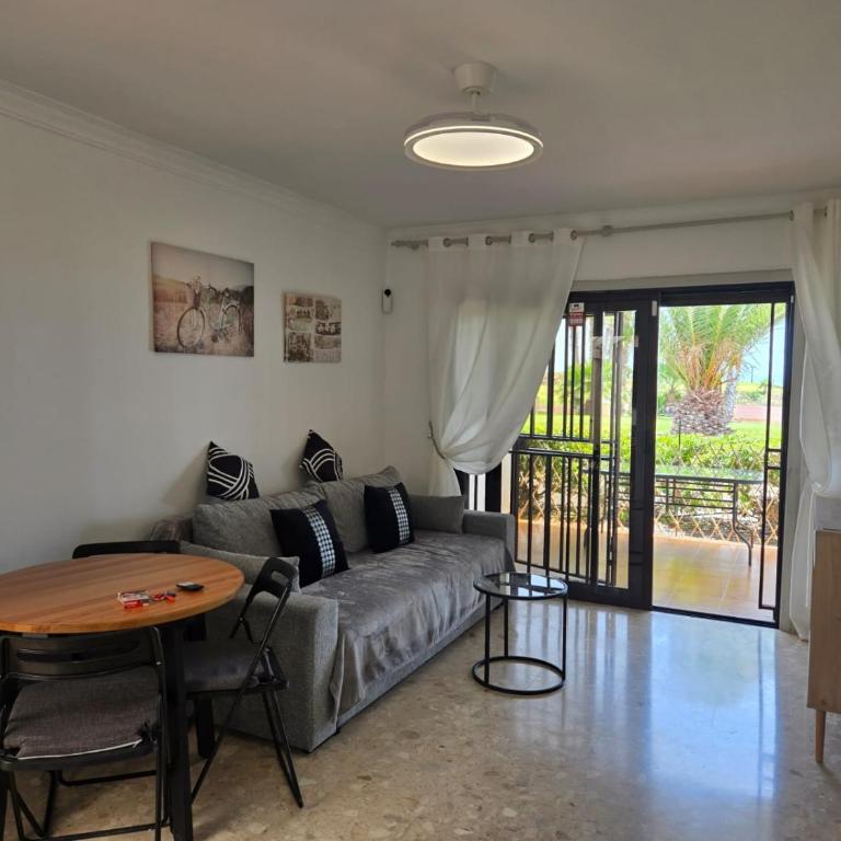 Eddy's Marina View - One-Bedroom Apartment - 2