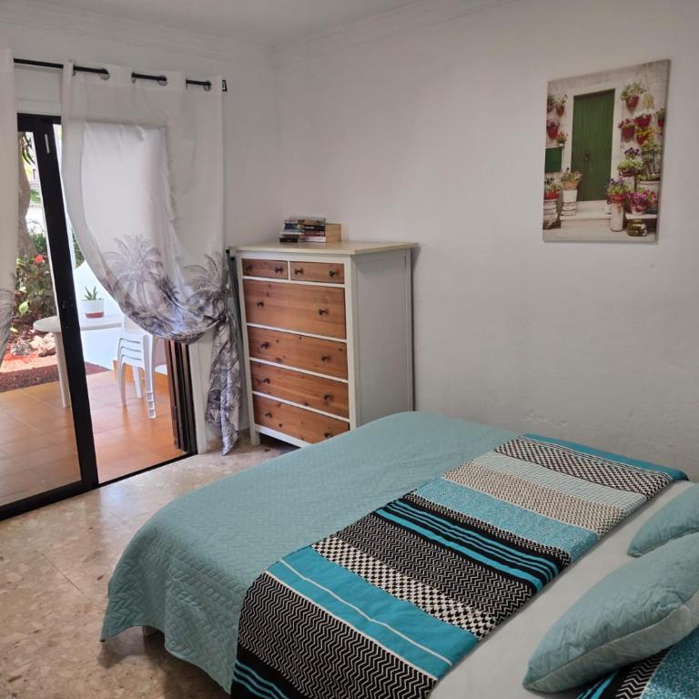 Eddy's Marina View - One-Bedroom Apartment - 8