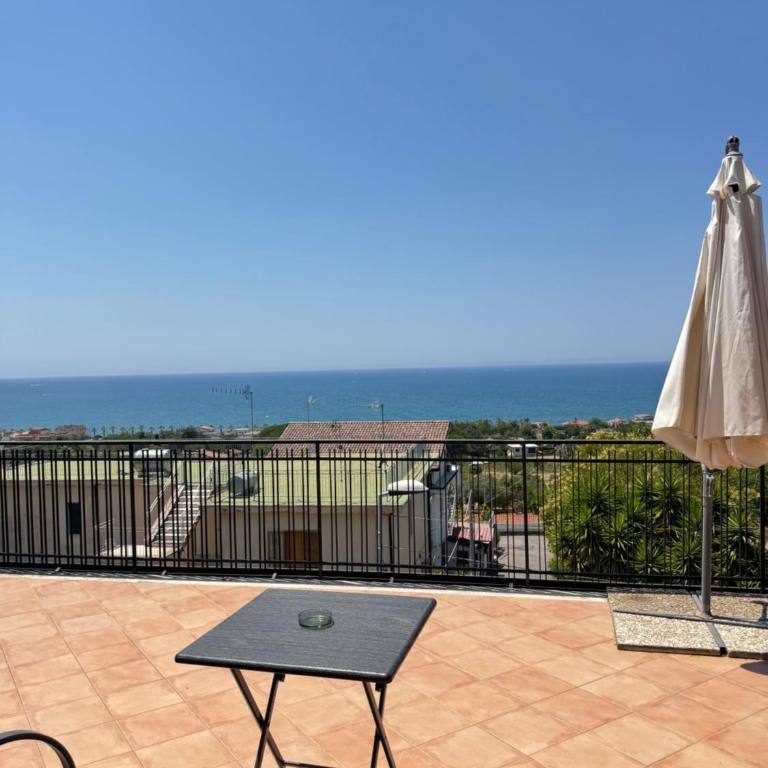Supramonte Guesthouse - Camera Deluxe Doppia con Letti Singoli con Vista Mare - 5