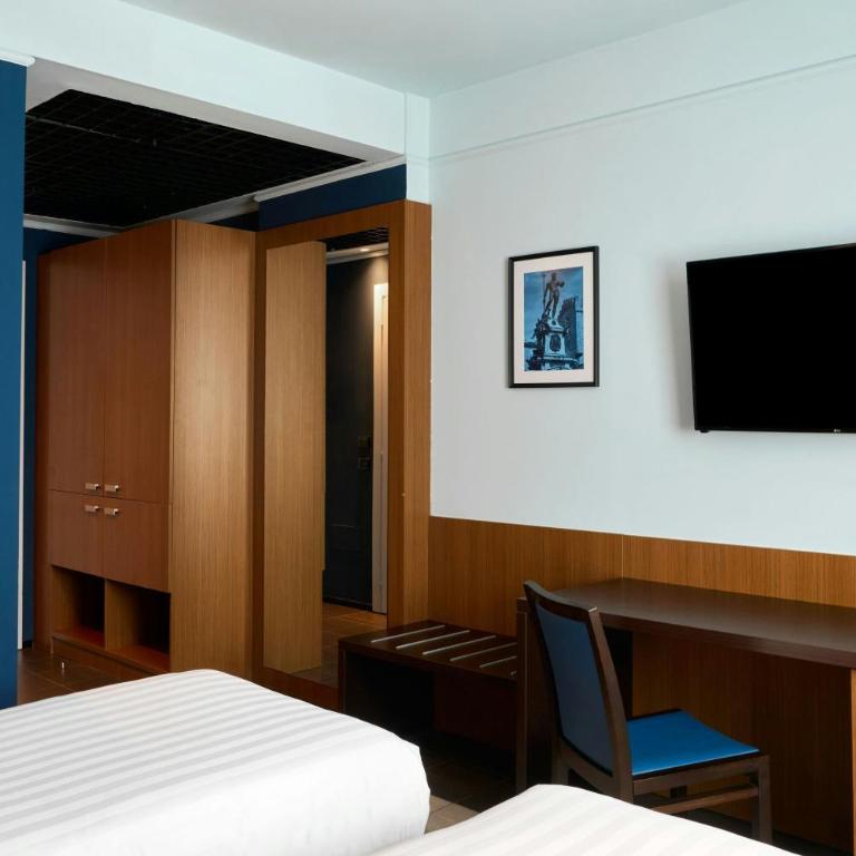 Four Points Flex by Sheraton Bologna Airport - Camera Standard Doppia con 2 Letti Singoli e Vista sulla Città - 5