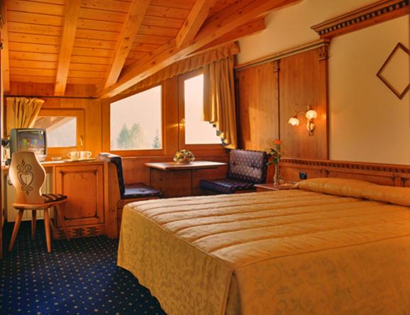 Albergo Garnì Maso Mistrin - Camera Deluxe Matrimoniale/Doppia con Letti Singoli con Vista Montagna - 2