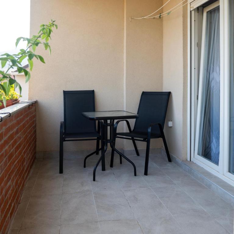 Spacious Family Apartment - 2 Bedrooms & Private Garage - Apartman sa 2 Spavaće Sobe - 9