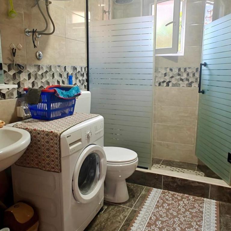 Spacious Family Apartment - 2 Bedrooms & Private Garage - Apartman sa 2 Spavaće Sobe - 10