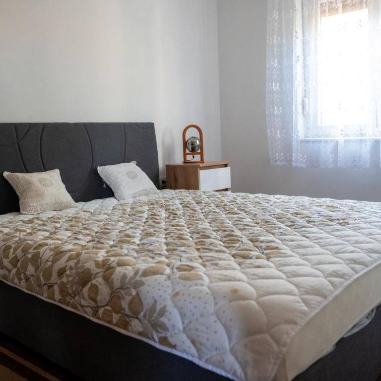 Spacious Family Apartment - 2 Bedrooms & Private Garage - Apartman sa 2 Spavaće Sobe - 5
