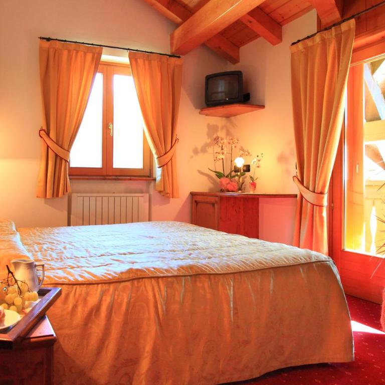 Albergo Garnì Maso Mistrin - Camera Deluxe Matrimoniale/Doppia con Letti Singoli con Vista Montagna - 1