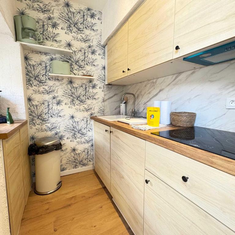 Cozy Studio Seaside Escape by the Water - Apartamento - 6