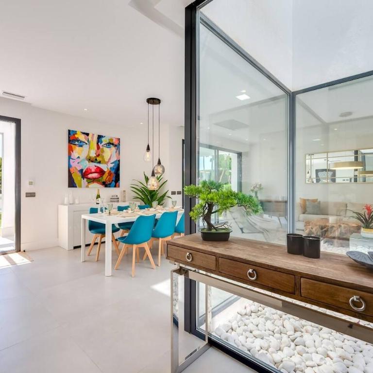 Golf-Front Villa Private Pool Sleeps 8 - Apartment - 11